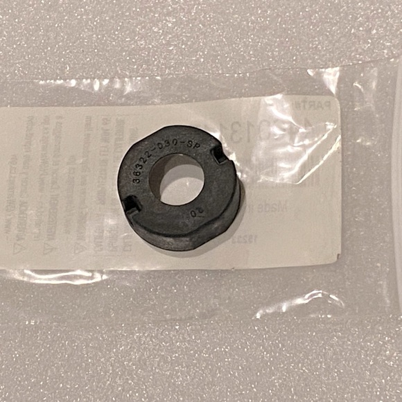 Original Hoover Part Windtunnel Vacuum “Motor Mount Only” #440013147 (New!) - Picture 1 of 4